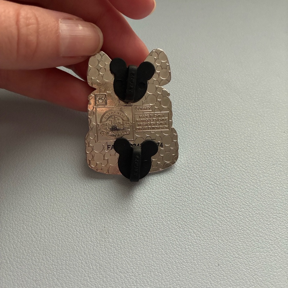 Disney pastry pin - Picture 2 of 2